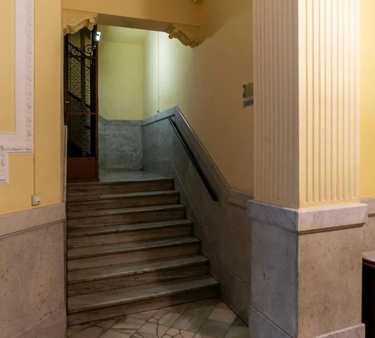 Canela Homes Midterm Monumental Barcelona 0*,